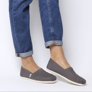 Toms shoes